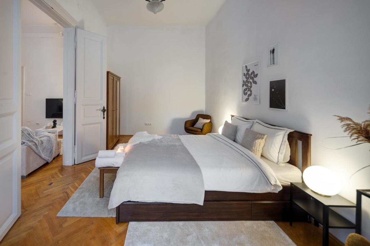 Felsoerdosor Residence Budapest Esterno foto