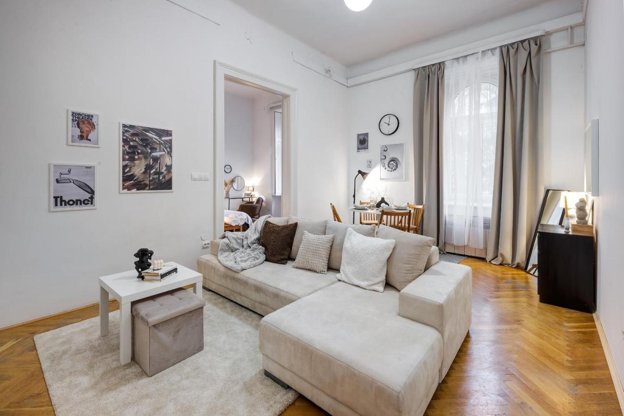 Felsoerdosor Residence Budapest Esterno foto